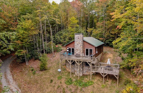 Vilas Cabin | Songbird Cabin is serenity tucked away on the edge of a Christmas Tree Farm