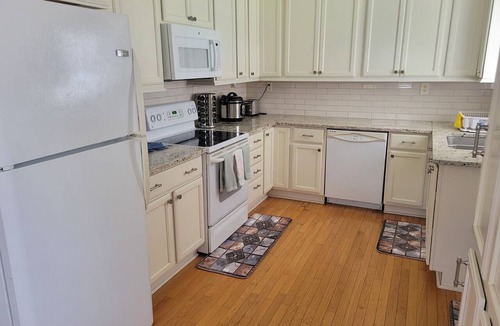 Lumberton House | Soothing 2-bed charming ranch home in quiet neighborhood with fully fenced yard!