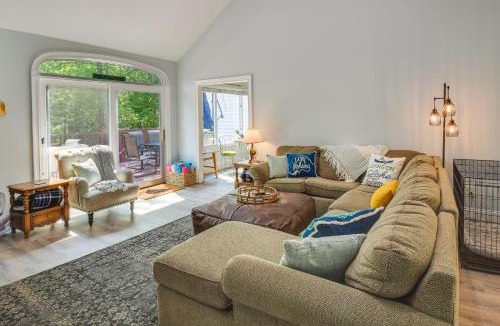 Seneca House | South Carolina Retreat w/Fireplace & Lake Access!