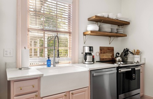 Cannonborough Elliotborough House | Southern Ease Contemporary Flair | The Charleston