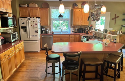 Blacksburg House | Spacious 4-bedroom house with decks in Blacksburg, 7 minutes from VT campus.