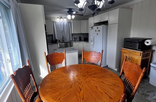 Bluff City House | Spacious 4-bedroom house in charming Bluff City