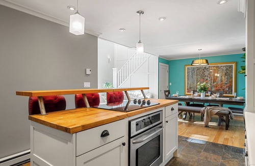 Northwest Calgary House | Spacious 4 Bedroom Home Near Bowness Park 🌿