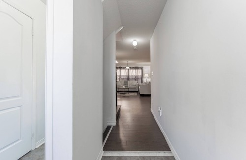Mount Pleasant House | Spacious & Cozy 3BR,2.5WR Family Retreat in Brampton