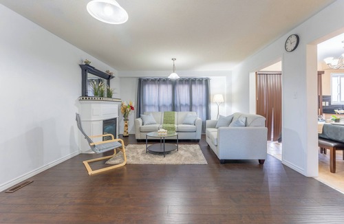 Mount Pleasant House | Spacious & Cozy 3BR,2.5WR Family Retreat in Brampton