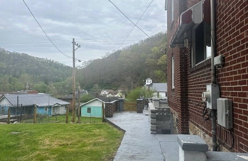 Kyle House | Spacious Home Ample Parking 1/2 Mile from the Hatfield and McCoy Trails!