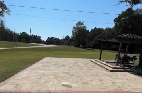 Southaven House | Spacious Home for Large Families & Special Groups. Lots of Parking & Activities.