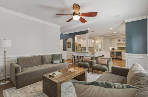 Woodlake House | Spacious home in safe and accessible area! Close to Hull Street, TurnPike, & RVA