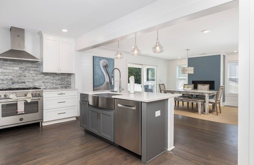 Isle of Palms House | Spacious Isle of Palms Beach Home with Hot Tub, Game Room, & Modern Amenities