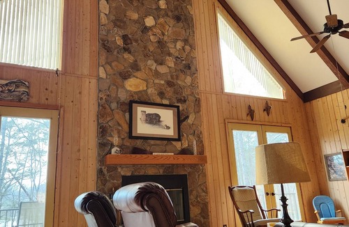 Seneca House | Spacious Lake Hartwell home with cozy cabin appeal, 15 mins to Clemson Free WiFi