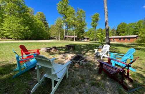 Madawaska Ski Chalet | Spacious Lodge Madawaska Ideal for GroupsTrails