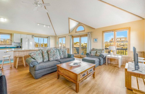 Frisco House | Spacious Oceanview Home in Frisco with Hot Tub, Screened Porch. Beach Nearby!