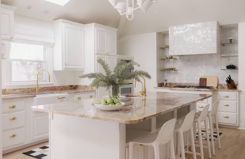 Forest Hills House | Spacious & Private Luxury Family Home 1.5 Acres in Forest Hills- 30 Day Minimum