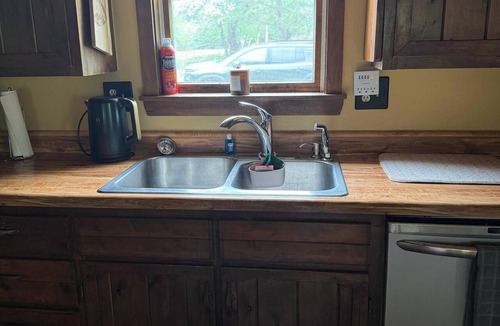 Aroostook Ski Chalet | Spaulding Lake Cottage: 4-acre lakefront retreat in Northern Maine
