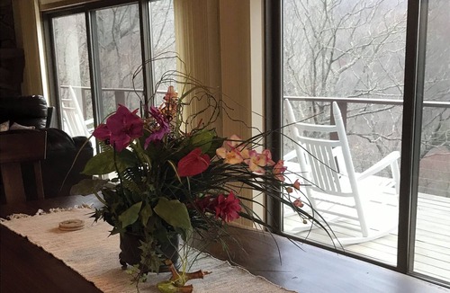 Burnsville House | Spectacular Views! Hot tub, Hiking, Waterfalls, Fishing