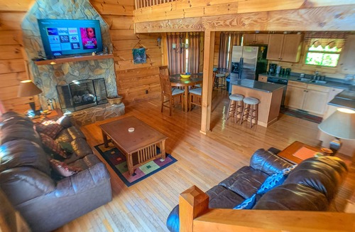 Buck Mountain Cabin | Stay Cool In The NC Mtns - 2BR/2BA Hot Tub, WiFi, Pets, Near West Jefferson