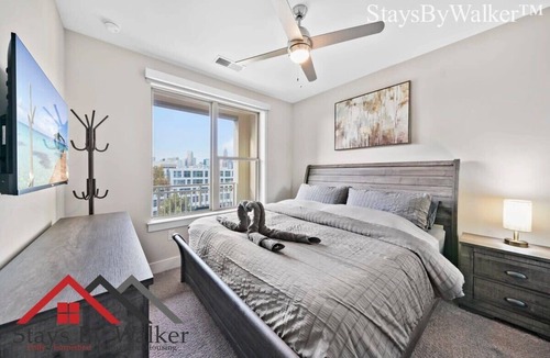 Charlotte Condo | StaysByWalker 2BR Dilworth - Pool/King Beds/Gym