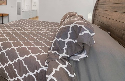 Charlotte Center City Condo | StaysByWalker Uptown 3BR w/King Beds! Gym/Parking