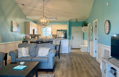 Central Myrtle Beach Condo | Stunning 2 Bed Condo w/Golf Course View - Incredible Location