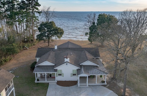 Russellville House | Stunning Lake Moultrie Estate on Deep Water