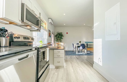 Willard Apartment | Stunning South Portland Apartment w/Pool