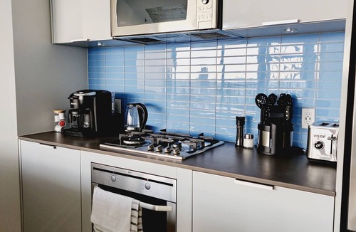 Gastown Condo | Stylish 1BR in Gastown, heart of Downtown Vancouver, Nearby Transit & BC Place