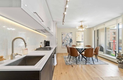 Chinatown Apartment | Stylish 3BD Chinatown Condo | Rooftop & City Views
