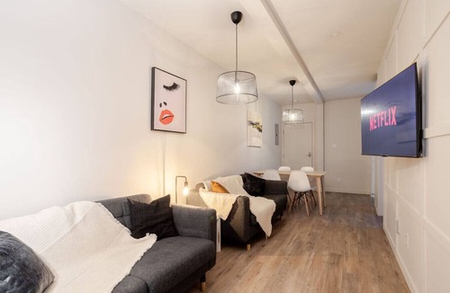 Plateau Mont Royal Apartment | Stylish 3BR/2BA in the Plateau