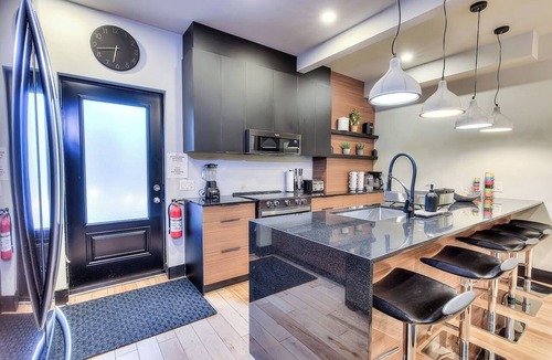 De Lorimier Apartment | Stylish 5BR in Plateau Sleeps 10