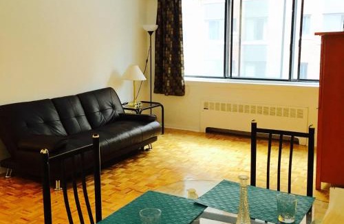 Downtown Montreal Apartment | Stylish Montreal Apartment: Comfortable Stay in the Golden Square Mile
