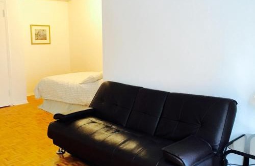 Downtown Montreal Apartment | Stylish Montreal Apartment: Comfortable Stay in the Golden Square Mile