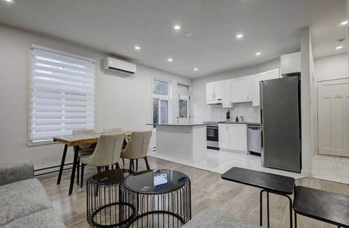 Cote-Des-Neiges—Notre-Dame-De-Grace Apartment | Stylish Stay in Montréal