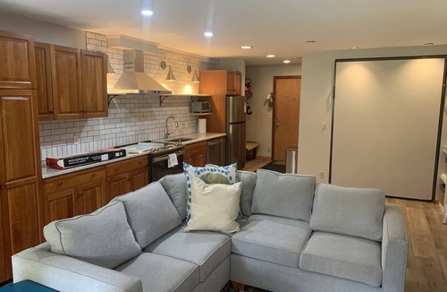 Carrabassett Valley Apartment | Sugarloaf Ski-In/Ski-Out Condo – Golf, Bike & Hike