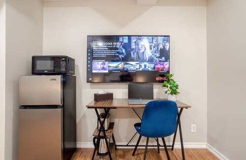 Gay Village House | Suite Queen – Central MTL