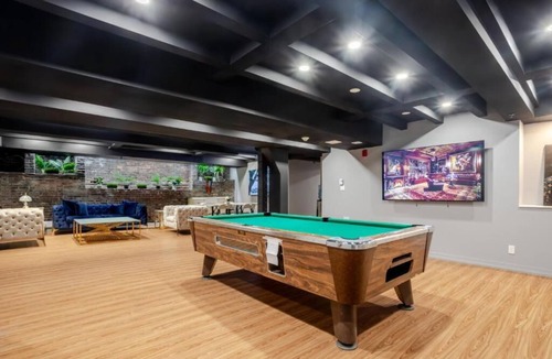 Gay Village House | Suite Queen – Central MTL