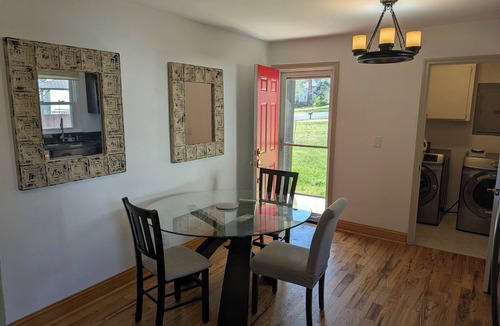 Easley House | Summer in the City. Charming 3-bed house in Easley Close to Hospital & Clemson