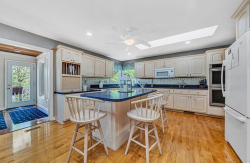 Huddleston House | Summer Lane NO WAKE Cove/FLAT Lot/FirePit/Boats/Hot Tub/Gamerm/Cabana/Generator