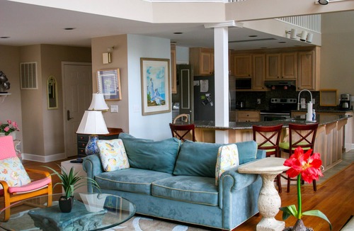 Littleton House | Summer on the Lake at Beautiful Lake Gaston