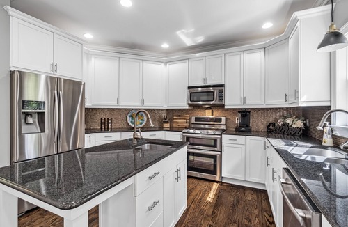 Mooresville House | Summer specials! Welcome to our LKN HOME! Sleeps 16! Boat Rental Available!