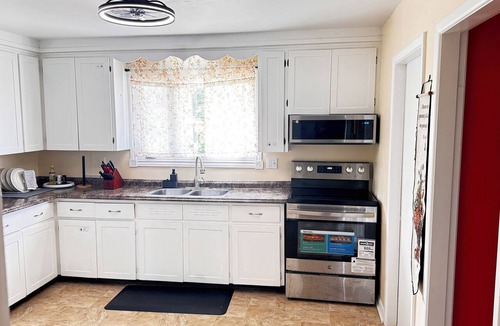 Saint John Apartment | Summit Nest A spacious cozy apartment for your comfort and relaxation