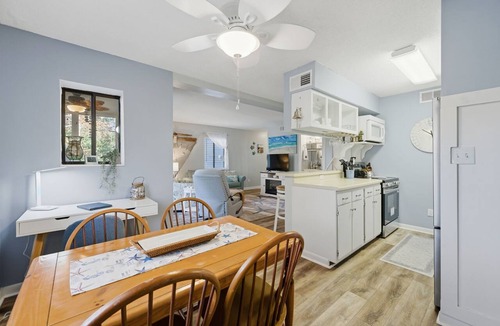 Carolina Shores Condo | Sunset Retreat Ocean Sand Golf Fishing Good times