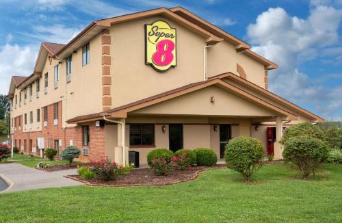 Abingdon Hotel | Super 8 by Wyndham Abingdon VA