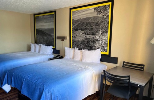 Lumberton Hotel | Super 8 by Wyndham Lumberton NC