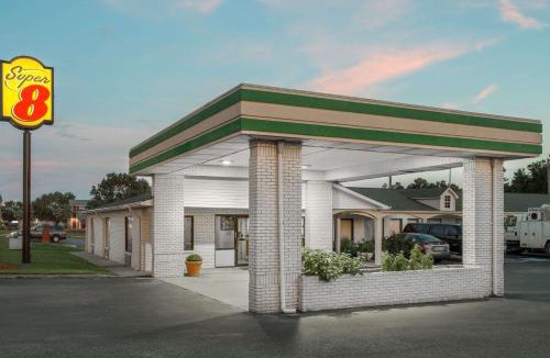 Sumter Hotel | Super 8 by Wyndham Sumter
