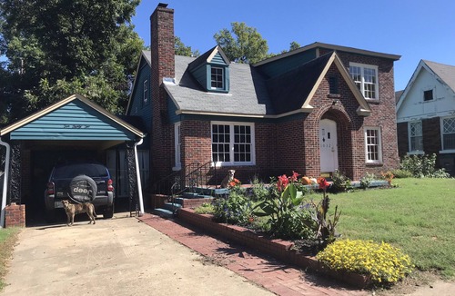 Vollintine-Evergreen House | Suzy B's Musical Midtown Getaway