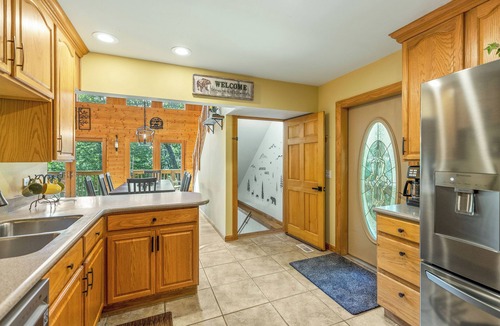 Cullowhee House | Sweet Mountain Dreams - 3BR: Mountain Retreat w/Lake Glenville Views, Firepit