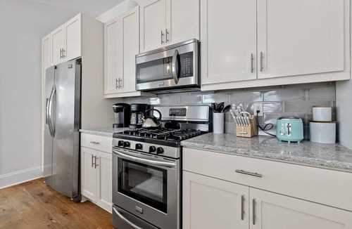 Mount Pleasant House | Sweet Retreat, Old Village, 5 mins to Dtwn