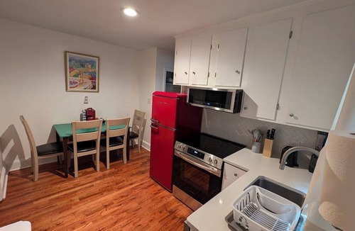 Enderly Park Apartment | Terrific 2 units: Side-by-Side 1-Bedroom Duplex Apt. near Airport, Downtown