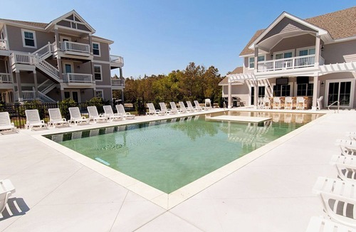 Corolla House | The Black Stallion 24BR for Corporate Retreats, Weddings, & Family Gatherings! Pets Stay Free!