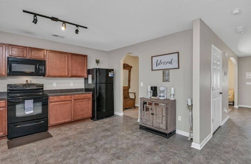 Huntcliff House | The Carolina Comfort House | Close to Ft Jackson